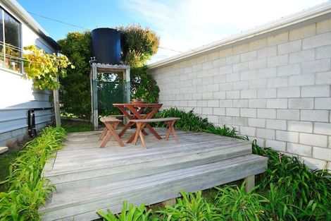 Photo of property in 9 Ranui Crescent, Diamond Harbour, 8971
