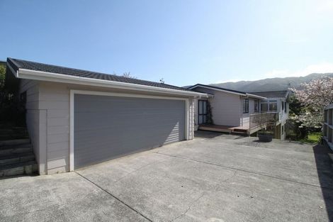 Photo of property in 31 Coates Street, Tawa, Wellington, 5028