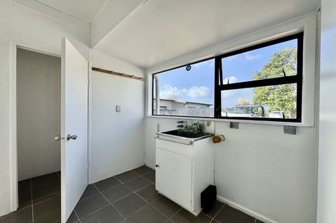 Photo of property in 423 Pakuranga Road, Pakuranga Heights, Auckland, 2010