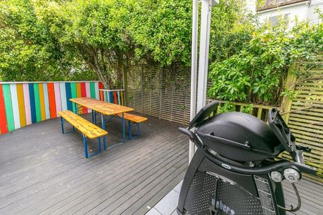 Photo of property in 5 Carrington Street, Mount Cook, Wellington, 6021