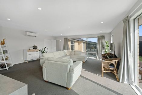 Photo of property in 76 Stationmasters Way, Prebbleton, 7604