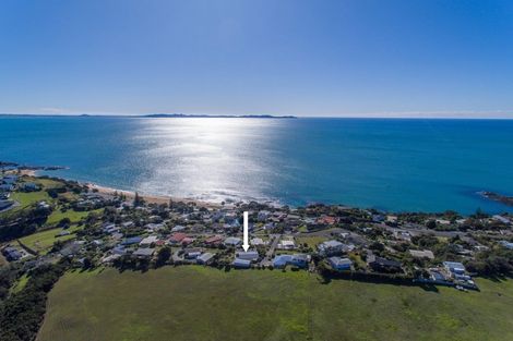 Photo of property in 47 Seaview Road, Cable Bay, 0420