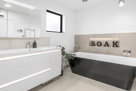 Photo of property in 28 Mitchell Street, Abbotsford, Dunedin, 9018