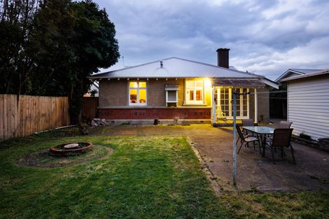 Photo of property in 8 Annandale Avenue, Takaro, Palmerston North, 4410