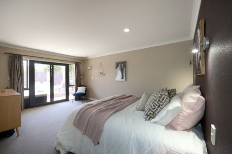 Photo of property in 91 Ferry Road, Clive, 4102