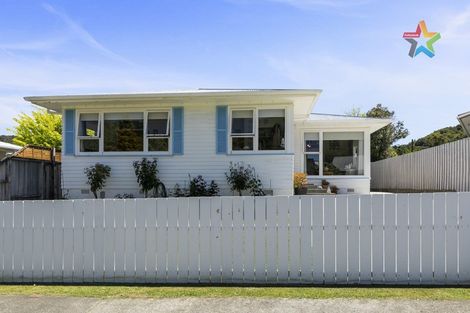 Photo of property in 33 Meremere Street, Wainuiomata, Lower Hutt, 5014