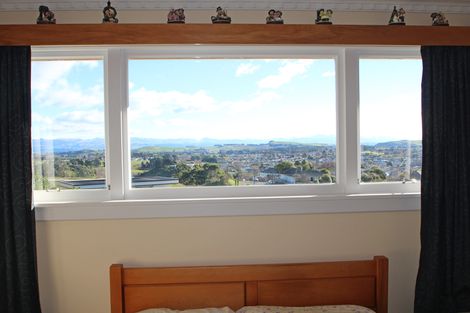 Photo of property in 12 Selwyn Street, South Hill, Oamaru, 9400