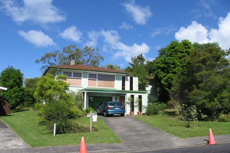 Photo of property in 16 Compton Street, Hillcrest, Auckland, 0627