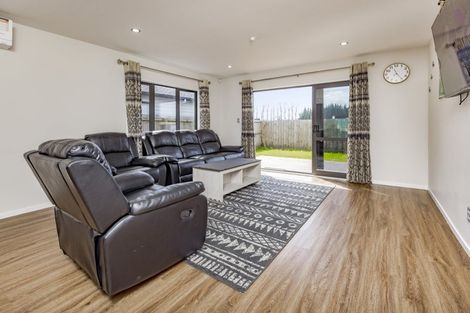 Photo of property in 18 Survila Street, Takanini, 2110