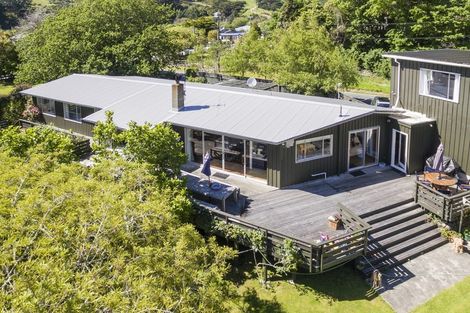 Photo of property in 2 South Makara Road, Makara, Karori, 6972