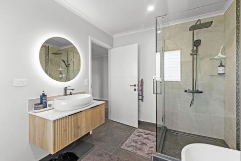 Photo of property in 230 Valley Views, Fitzherbert, Palmerston North, 4472