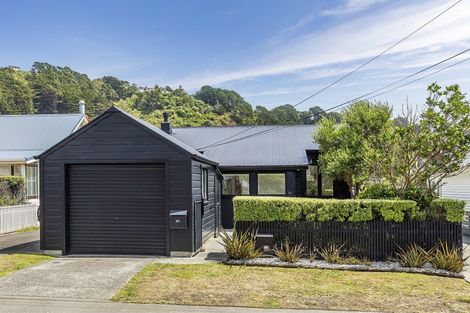 Photo of property in 20 Mantell Street, Seatoun, Wellington, 6022