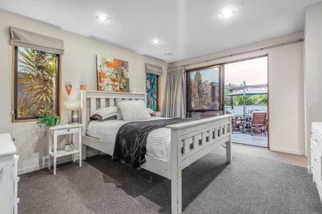 Photo of property in 2 Te Wharau Drive, Greenhithe, Auckland, 0632