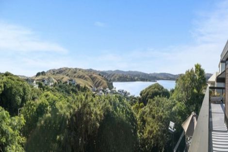 Photo of property in 5 Pendeen Place, Camborne, Porirua, 5026