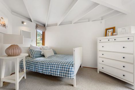 Photo of property in 50 Braemar Road, Castor Bay, Auckland, 0620