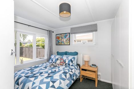 Photo of property in 15 Sandwich Road, St Andrews, Hamilton, 3200