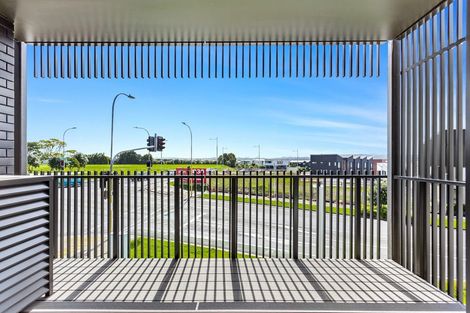 Photo of property in 3/2 Te Rito Road, Hobsonville, Auckland, 0616