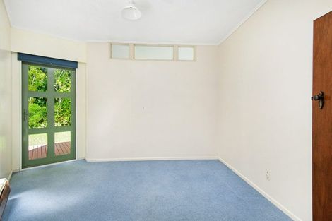 Photo of property in 4 Saint Hildas Glade, Tawa, Wellington, 5028