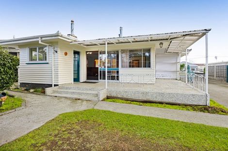Photo of property in 23 Hinau Street, Inglewood, 4330