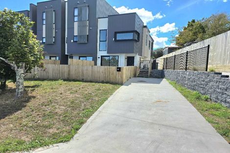 Photo of property in 4/128 Vodanovich Road, Te Atatu South, Auckland, 0610