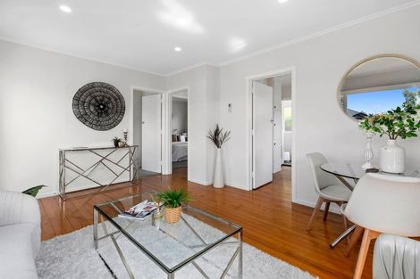 Photo of property in 1/13a Evelyn Place, Hillcrest, Auckland, 0627