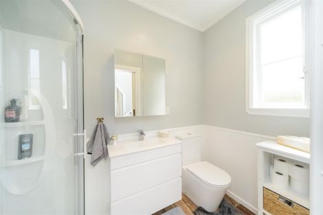 Photo of property in 89 Bridge Street, Bulls, 4818