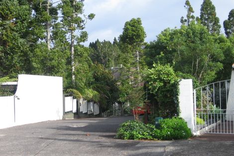 Photo of property in 17 Langstone Place, Chatswood, Auckland, 0626