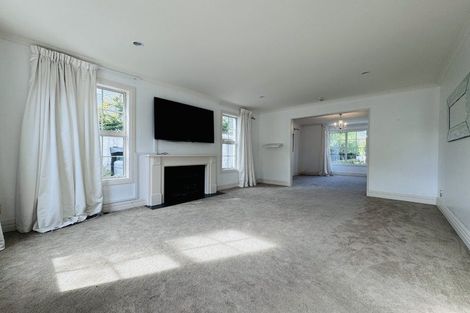 Photo of property in 12 Snowdon Road, Fendalton, Christchurch, 8052