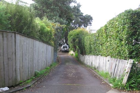 Photo of property in 48 Whitby Crescent, Mairangi Bay, Auckland, 0630