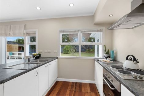 Photo of property in 2/227 Glenfield Road, Hillcrest, Auckland, 0627