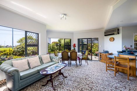 Photo of property in 81 Wallace Place, Westown, New Plymouth, 4310