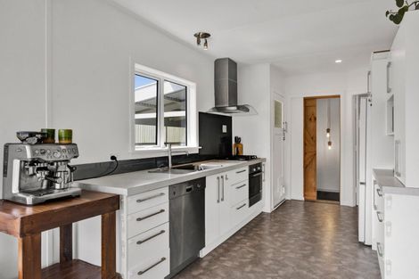 Photo of property in 16 Clyde Street, Ferndale, New Plymouth, 4310