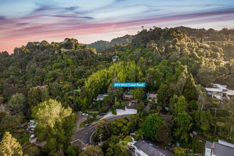Photo of property in 894 West Coast Road, Waiatarua, Auckland, 0604