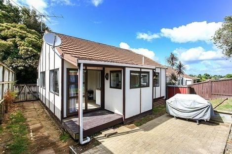 Photo of property in 2/23 Gaylands Place, Opaheke, Papakura, 2113