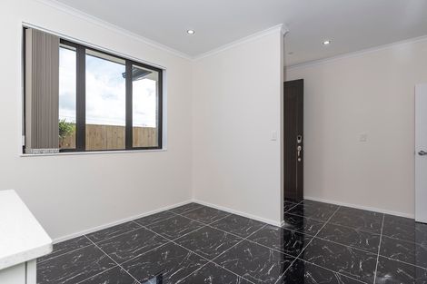 Photo of property in 19a Mackenzie Street, Te Atatu South, Auckland, 0610