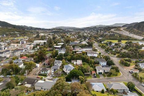 Photo of property in 14 Kowhai Street, Tawa, Wellington, 5028