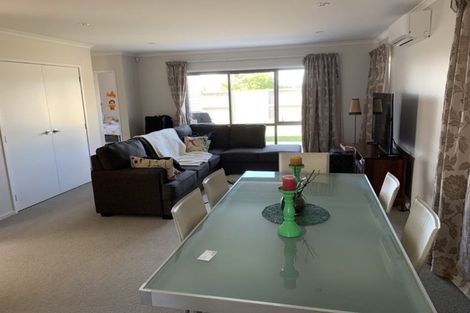 Photo of property in 13/11 Errol Close, Burbush, Hamilton, 3288