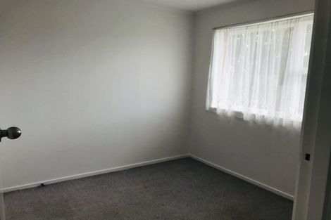 Photo of property in 5/85 Edmonton Road, Henderson, Auckland, 0612