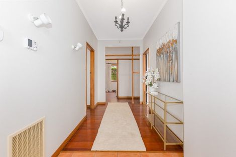 Photo of property in 1/7 Penrose Street, Woburn, Lower Hutt, 5010