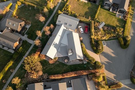 Photo of property in 4 Caithness Court, Jacks Point, Queenstown, 9371