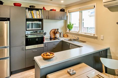 Photo of property in 8/238 Muritai Road, Eastbourne, Lower Hutt, 5013