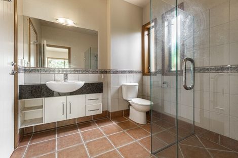 Photo of property in 25 Oakwood Grove, Eastern Beach, Auckland, 2012