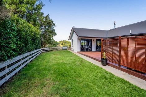 Photo of property in 90 Ridgewood Drive, Ridgewood, New Plymouth, 4371