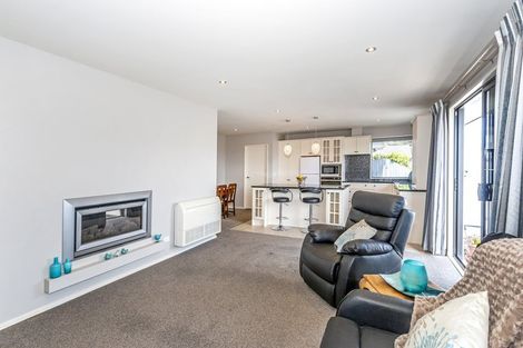 Photo of property in 10 Radiata Avenue, Parklands, Christchurch, 8083