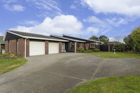Photo of property in 20 Cherrywood Place, Redwood, Christchurch, 8051