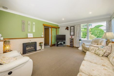 Photo of property in 4 Iti Grove, Waikanae, 5036
