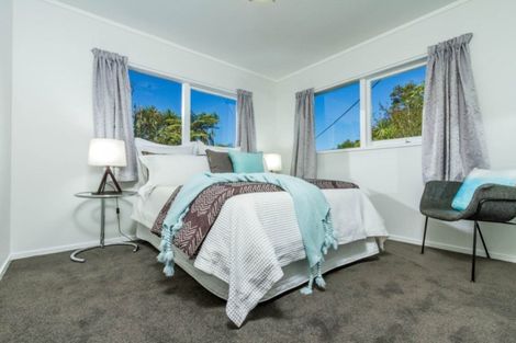 Photo of property in 60 Channel View Road, Campbells Bay, Auckland, 0630