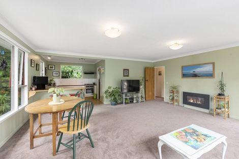 Photo of property in 5 Sunset Terrace, Waikanae Beach, Waikanae, 5036