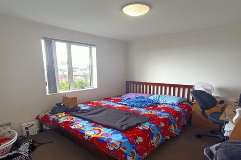 Photo of property in 71 Grove Road, Papakura, 2110