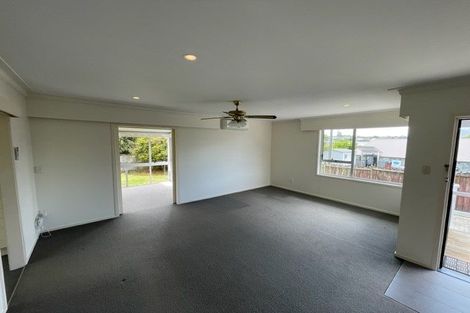 Photo of property in 3/5 Dodson Avenue, Milford, Auckland, 0620